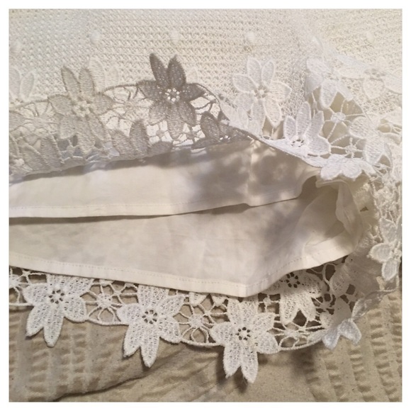NWOT Ann Taylor White Lace Trim Shorts - Picture 7 of 11